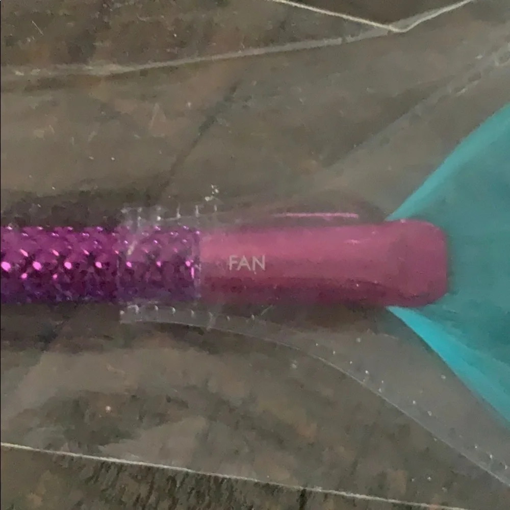 MODA Colorful Fan Brush- NEW‎